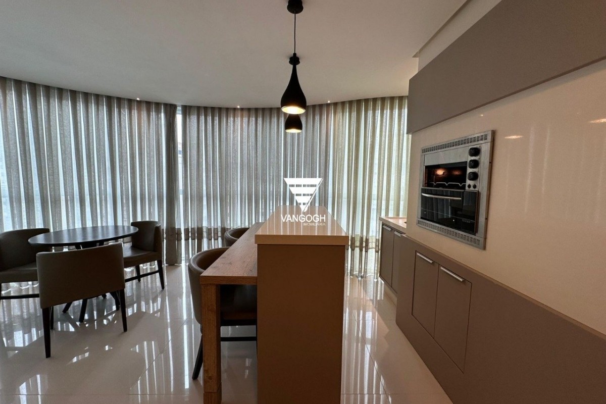 Apartamento 3 dormitórios Le Majestic, Quadra Mar - Balneário Camboriú