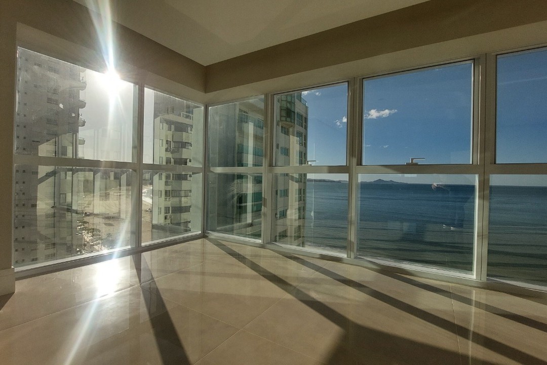 Apartamento 4 dormitórios One Tower  Residence, Frente Mar - Balneário Camboriú