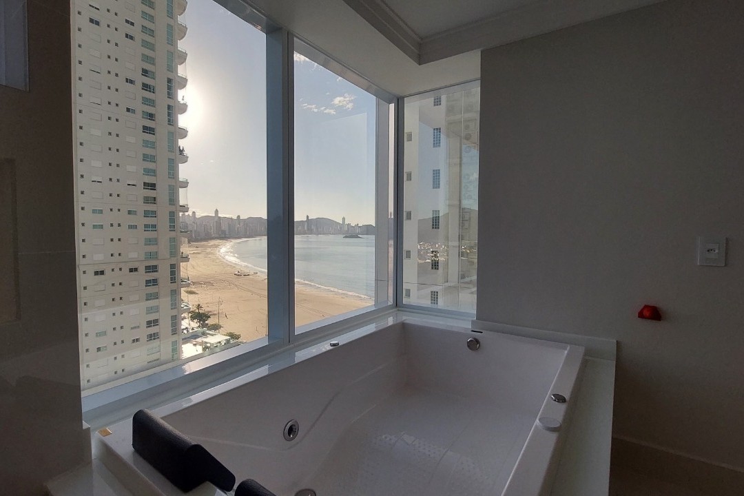 Apartamento 4 dormitórios One Tower  Residence, Frente Mar - Balneário Camboriú