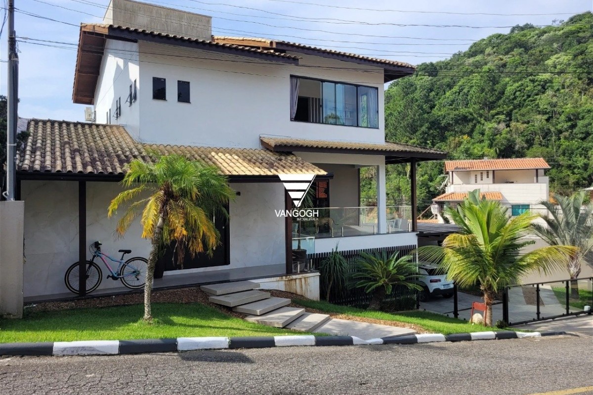 Casa em Condomínio 4 dormitórios Reidencial Ariribá, Ariribá - Balneário Camboriú