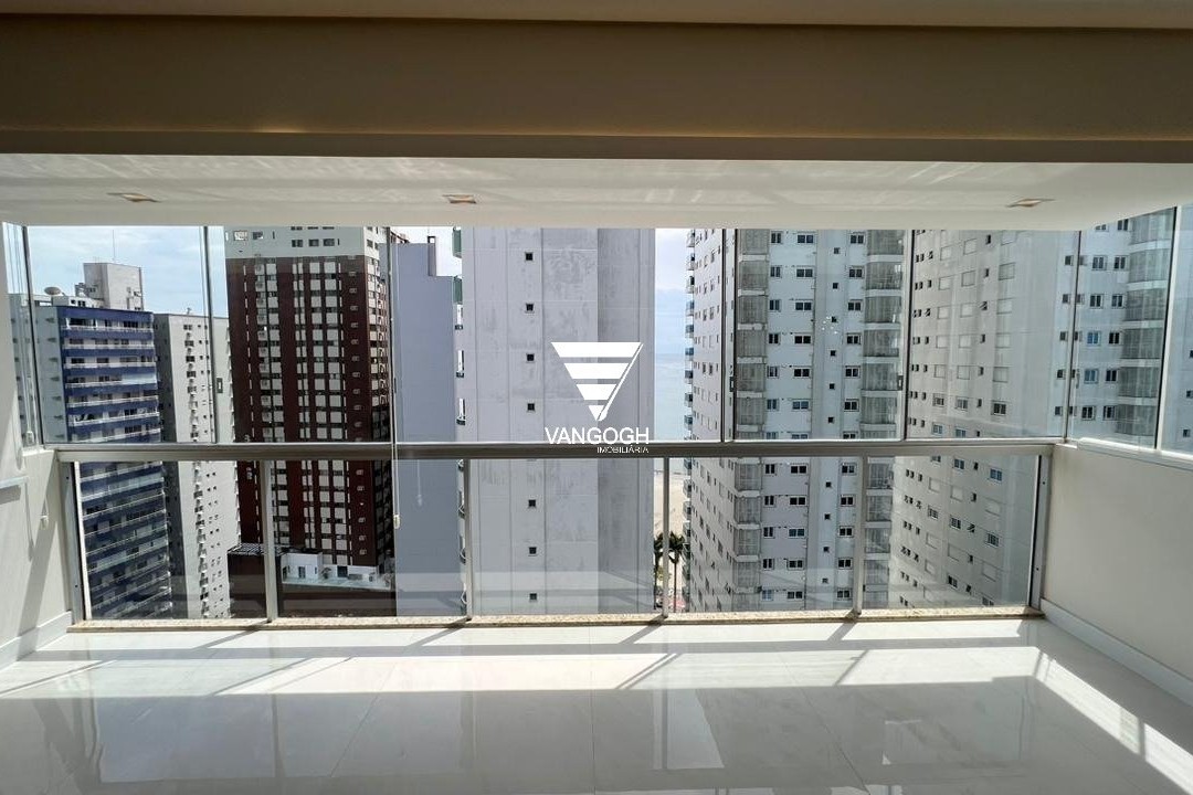 Apartamento 3 dormitórios Santos Dumont, Quadra Mar - Balneário Camboriú
