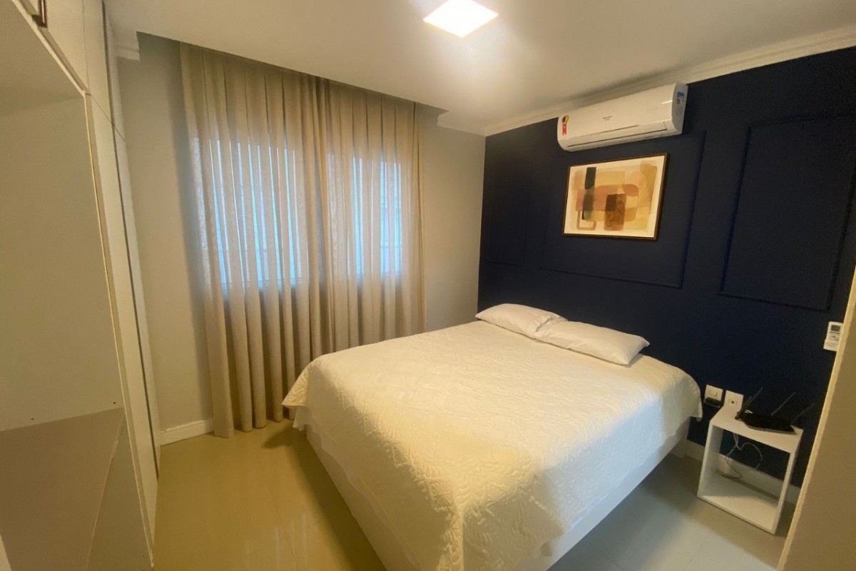 Casa 3 dormitórios Triplex, Praia dos Amores - Balneário Camboriú