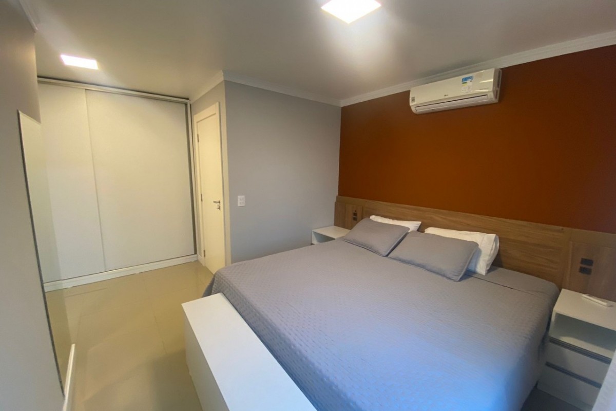 Casa 3 dormitórios Triplex, Praia dos Amores - Balneário Camboriú
