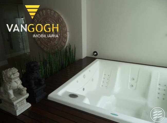 Apartamento 3 dormitórios Le Majestic, Quadra Mar - Balneário Camboriú