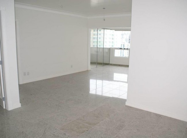 Apartamento 3 dormitórios Dell Valle, Centro - Balneário Camboriú